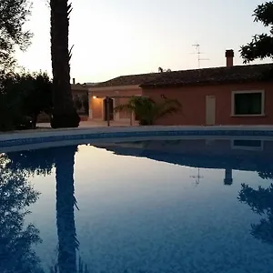 https://la-taverna-floridia.sicilyhotelsitaly.net